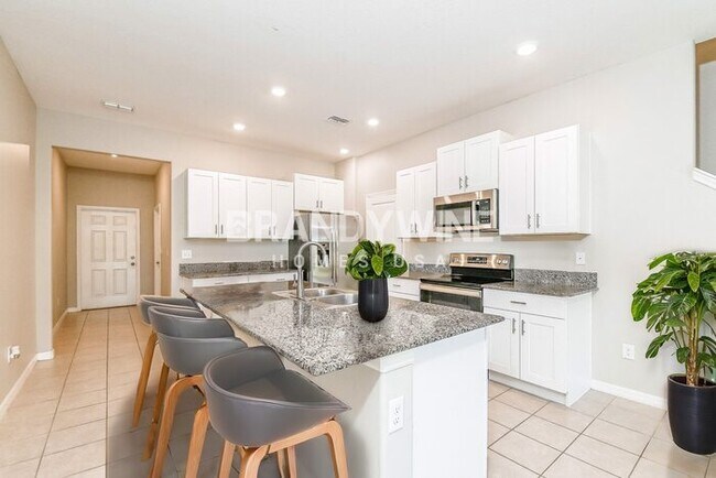 10152 Point Given Ct, Sun City Center, FL 33573 - photo 6