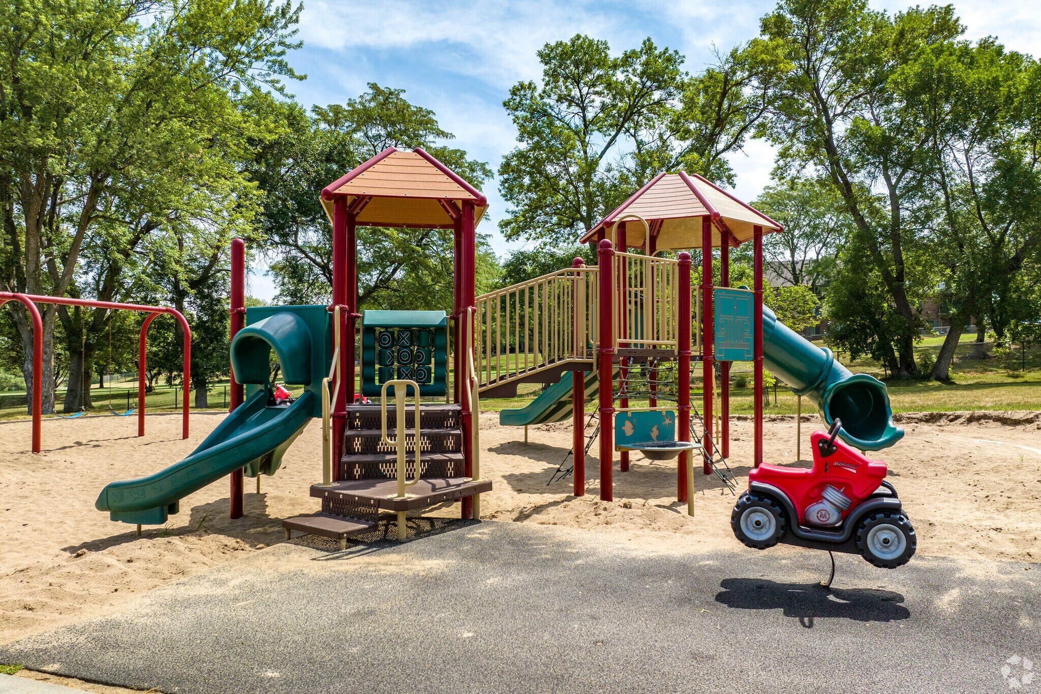 Oak Heights Park has playground equipment for the kids.