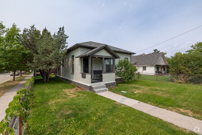 Well-kept lawns and cozy homes define the quiet ambiance of North East Helena.