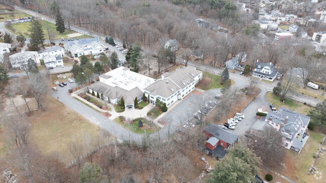 The Applewild School is a co-ed, day and boarding school serving PreK-8 in Outer Fitchburg, MA.