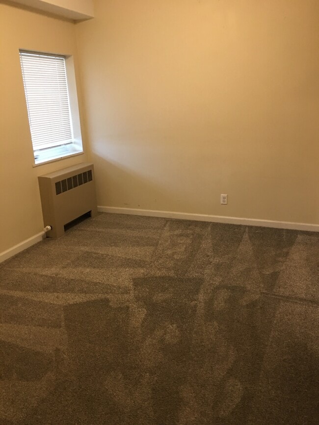 1600 Military St unit A12, Port Huron, MI 48060 - photo 4