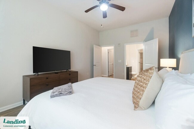 655 W Mallard Creek Church Rd unit 4-212, Charlotte, NC 28262 - photo 4