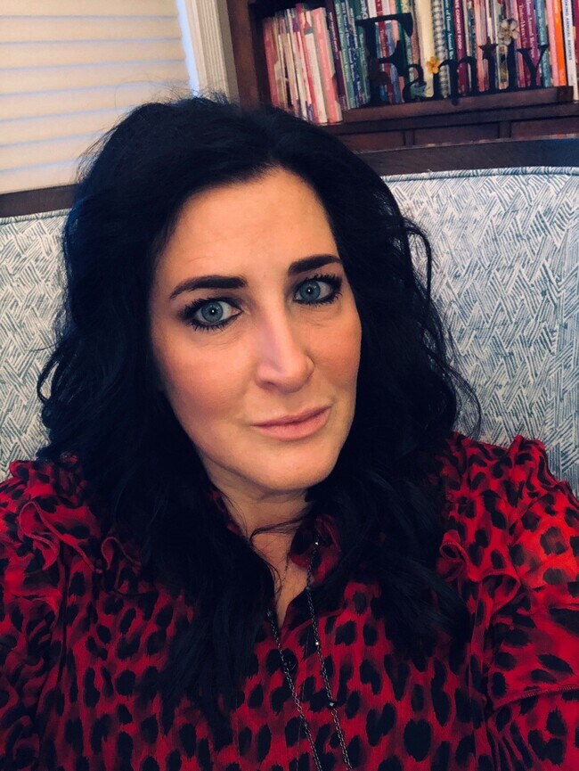 Melanie Broderick, Real Estate Agent in Plainfield, IL