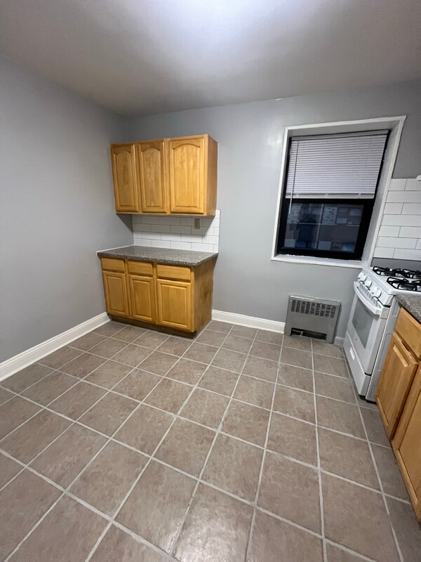 56 S Munn Ave unit 2D, East Orange, NJ 07018 - photo 2