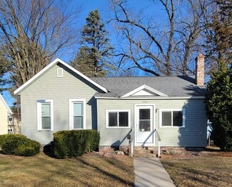 446 Summit Ave, Eau Claire, WI 54701