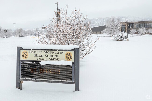 Battle Mountain High School in Edwards, Colorado, is known for its strong academics, competitive athletics, and vibrant arts programs. Surrounded by the stunning Rockies, this school provides students with diverse opportunities to excel both in the classroom and in the great outdoors.