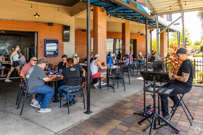 Come and eat out on the patio at Puddle Jumpers Lakeside Restaurant in Tavares.