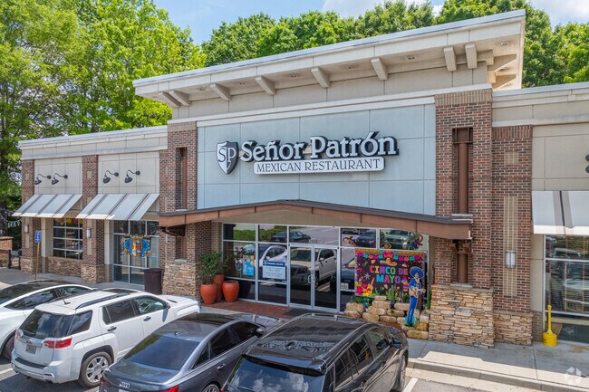 Señor Patrón, a local favorite for Mexican cuisine, is conveniently located just outside Nesbit Lakes.