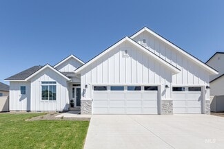 8172 E Red Horse St, Nampa, ID 83687