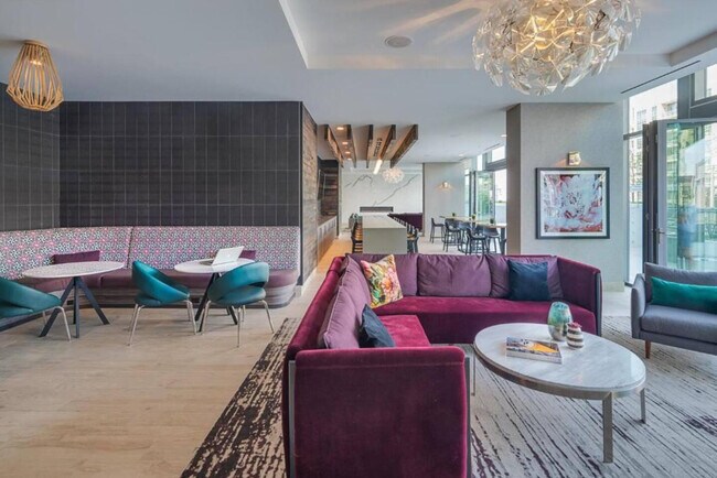 1131 N Wells St unit ID407368P, Chicago, IL 60610 - photo 4