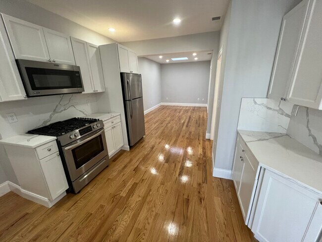 27 Forest St unit 27-1, Cambridge, MA 02140 - photo 6