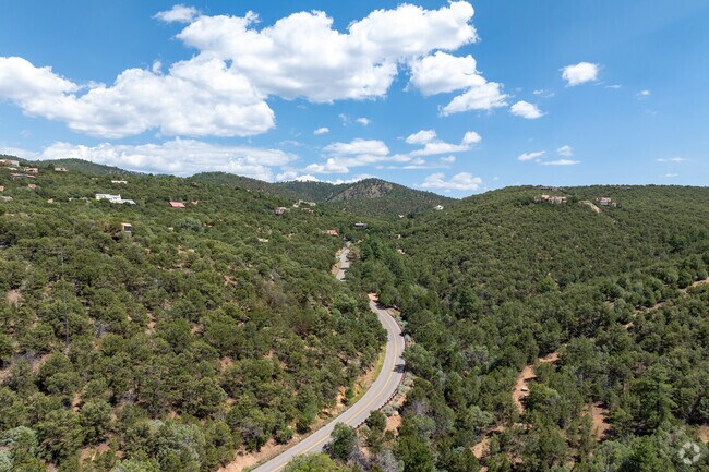 Hyde Park's residential streets wind around beautiful mountain roads.