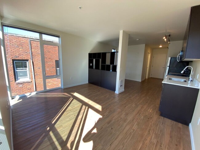 The Local 418, Seattle, WA 98102 - photo 5