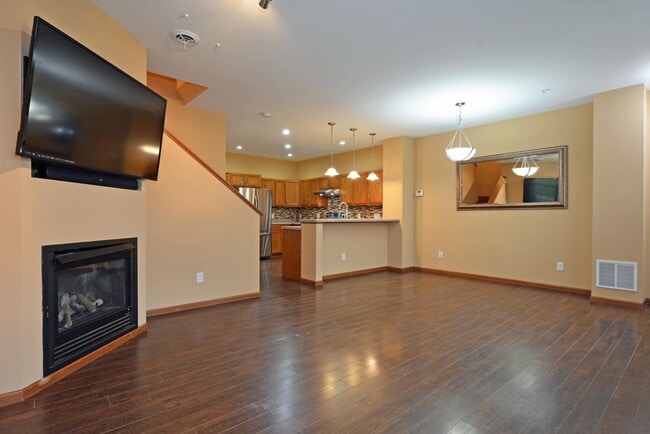 6819 Narcissus Ln N, Osseo, MN 55311 - photo 7