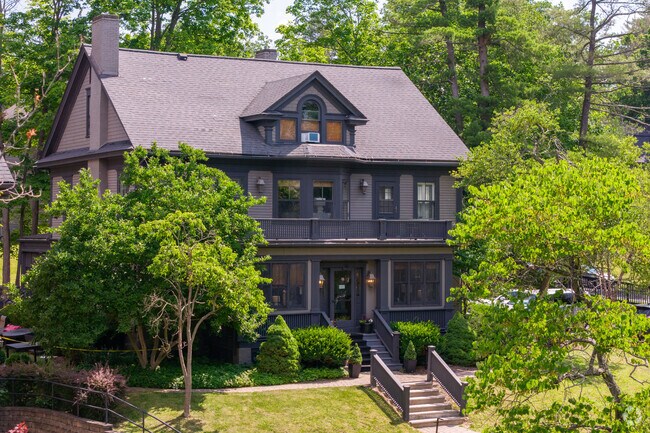 Homes in Cornell Heights on average sell after being on the market for 83 days.