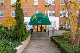 40 Barker Ave, White Plains, NY 10601