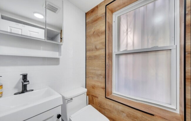 13 2nd Ave unit 2, Newark, NJ 07104 - photo 6