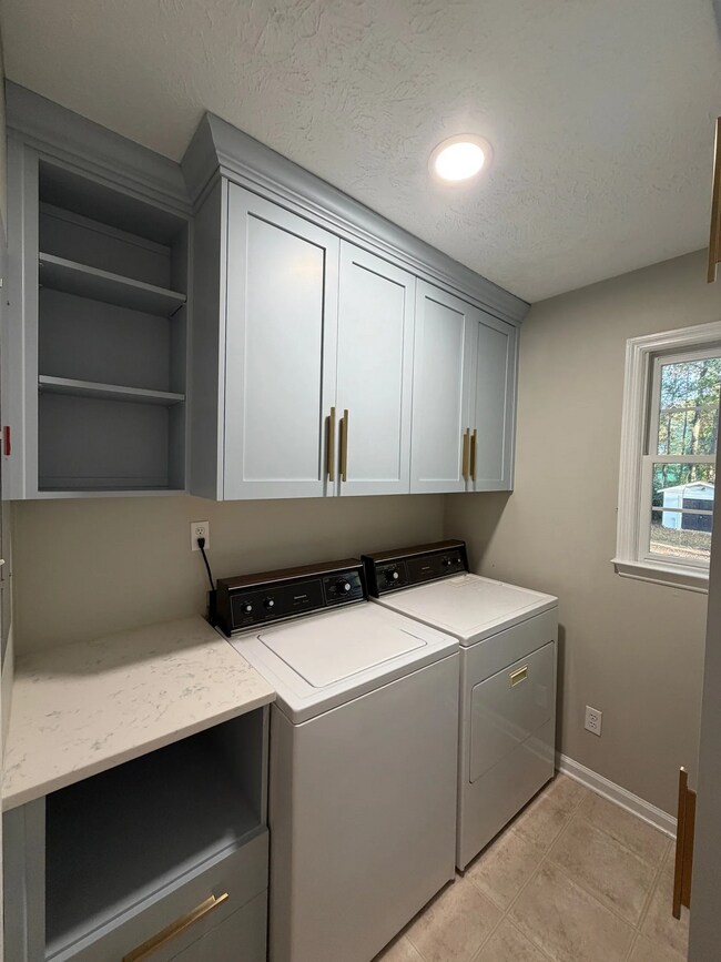 1170 Lois Ln, Athens, GA 30606 - photo 6