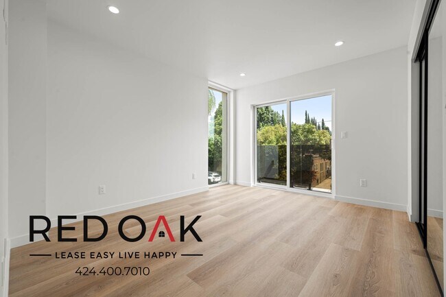 2001 Vista Del Mar Ave unit 2001 1/4, Los Angeles, CA 90068 - photo 4