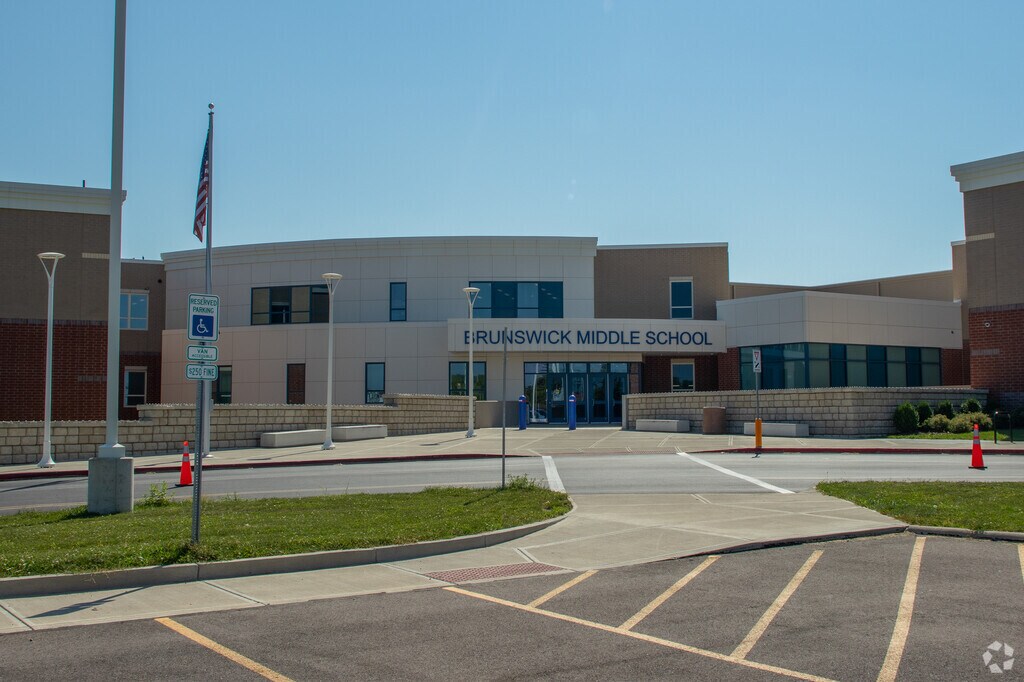 Brunswick Middle School provides education to the residents in the neighborhood of Brunswick.