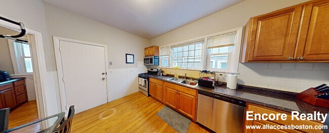 23 Tufts St unit 8, Cambridge, MA 02139 - photo 7