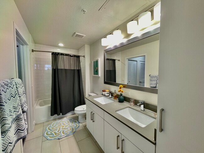 528 NE 26th St unit A1, Miami, FL 33137 - photo 4