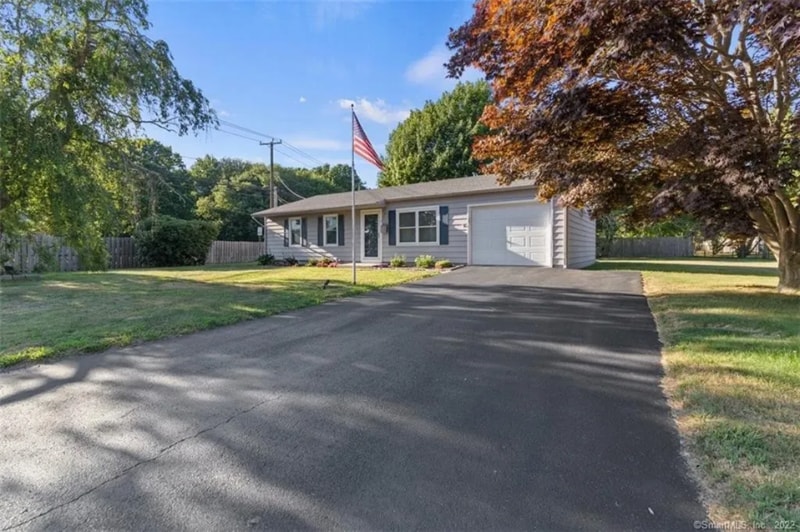 8 Indian Field Rd, Groton, CT 06340 - photo 1