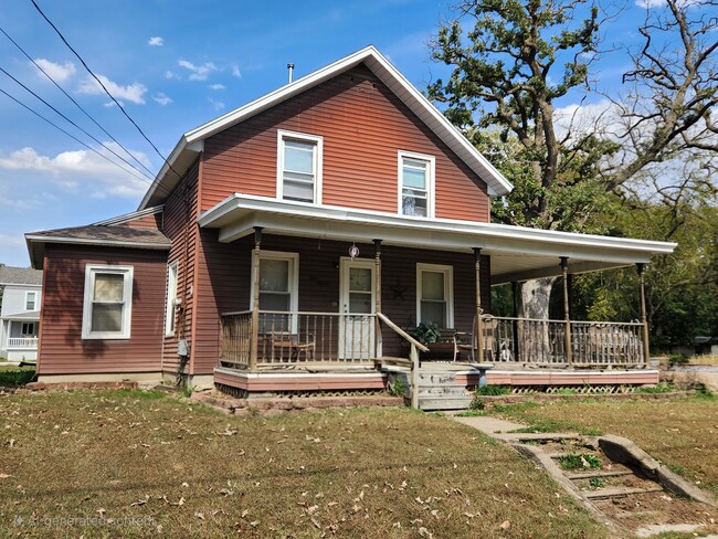 416 3rd St NW, Independence, IA 50644 - photo 3