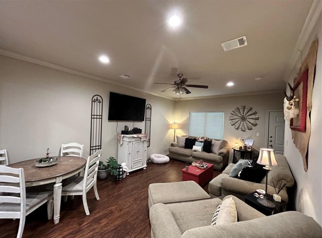 98 Forest Dr Loop, College Station, TX 77840 - photo 3