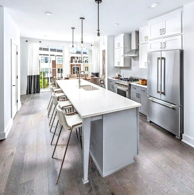 201 New St, Decatur, GA 30030 - photo 3