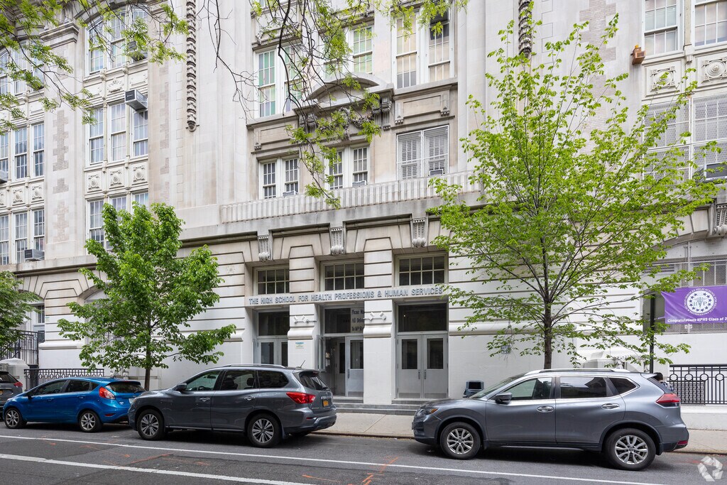 Education thrives at P226M Junior High Annex in Gramercy Park.