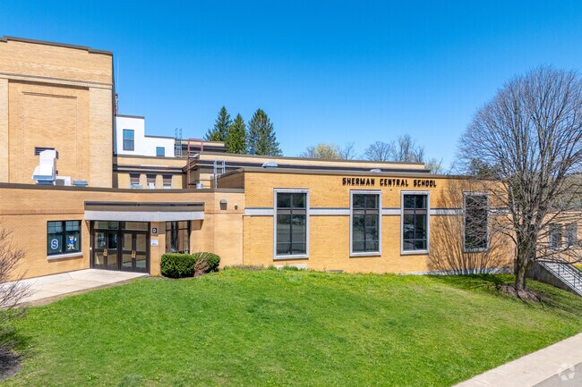 Sherman Elementary School in Sherman Township has an overall B rating on Niche.