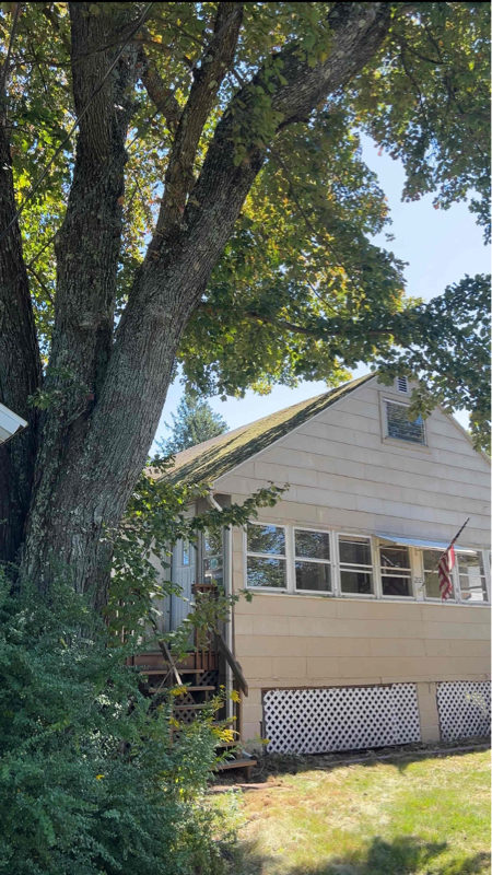 212 Cedar Ln, Greentown, PA 18426
