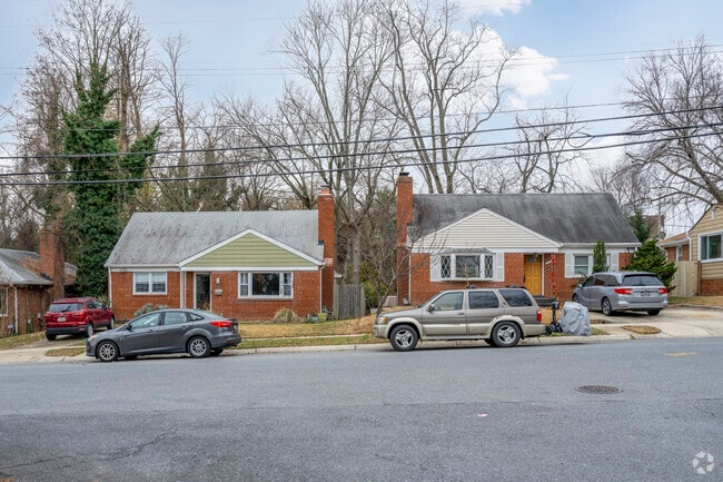 Ramblers and cottages line certain streets in Silver Spring.