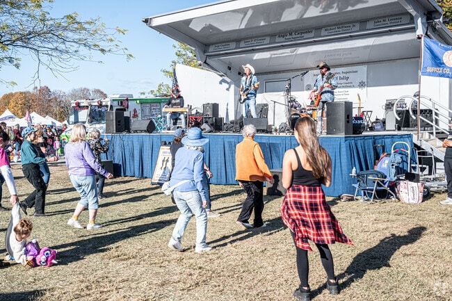 Apple Festival has live music and line dancing in Sayville.