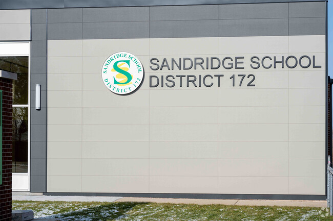 Sandridge Elementary School in Lynwood, IL, is in District 172.