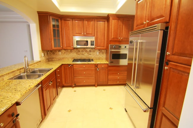 10640 Woodbridge St unit 202, North Hollywood, CA 91602 - photo 3