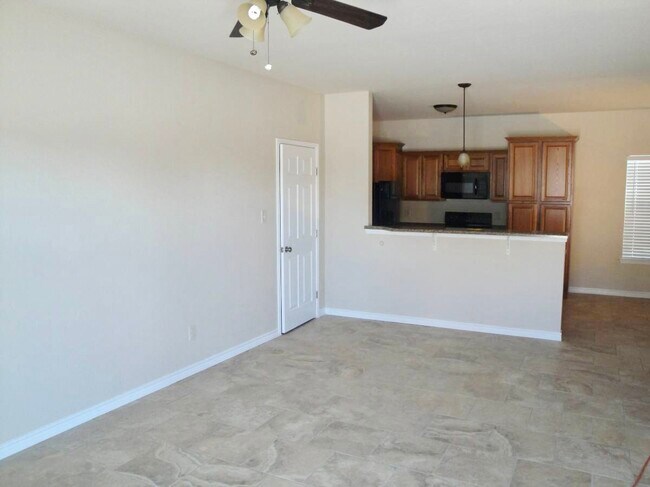 1305 Kings Way unit 1A, Del Rio, TX 78840 - photo 5