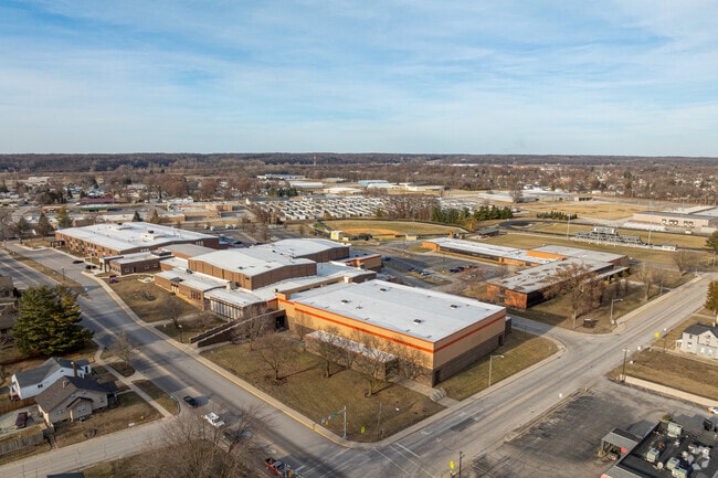 Peru High School has a student-teacher ratio of 18 to 1.