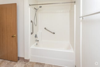 2205 Shenandoah Ln, Plymouth, MN 55447