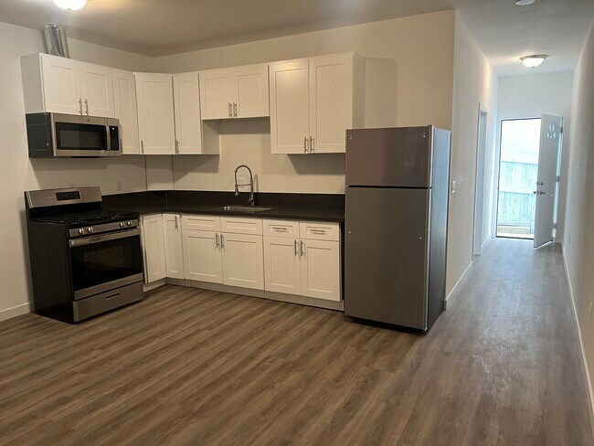 233 Park View N St unit 9, Los Angeles, CA 90026 - photo 6