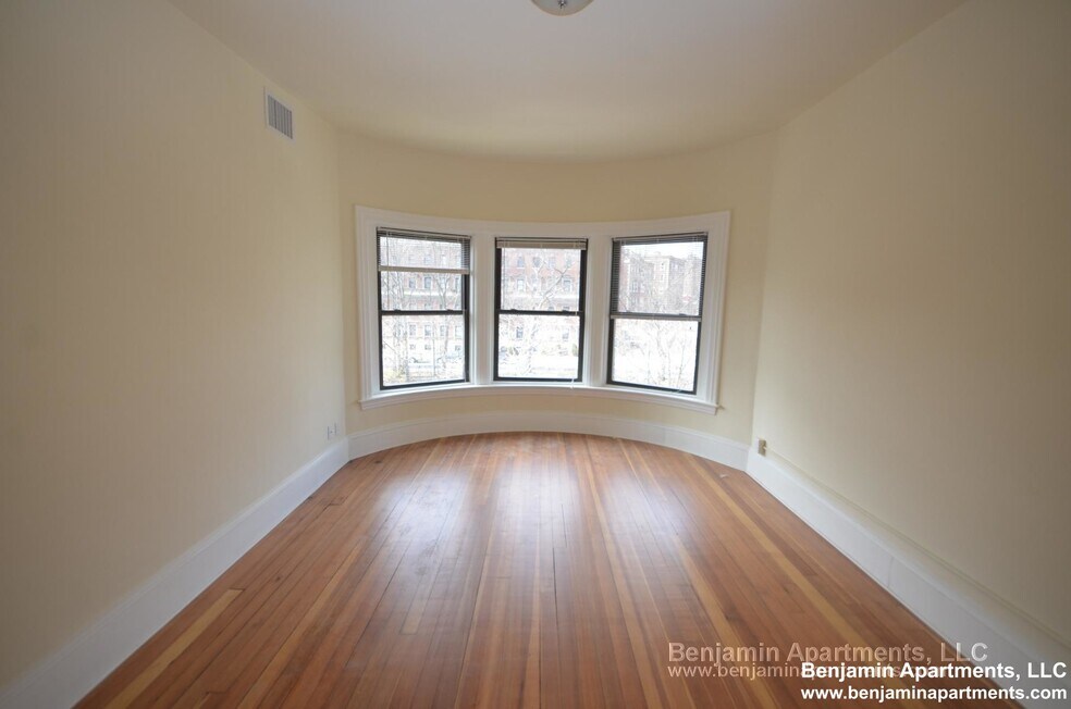 1493 Beacon St unit 32, Brookline, MA 02446 - photo 1