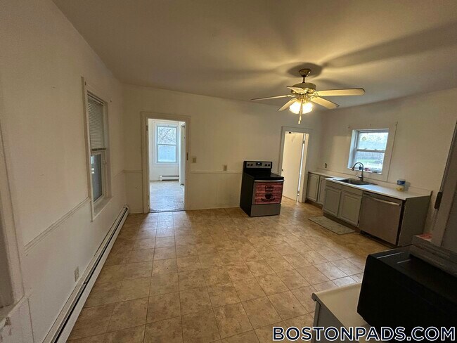 60 Old Common Rd unit 1, Auburn, MA 01501 - photo 4