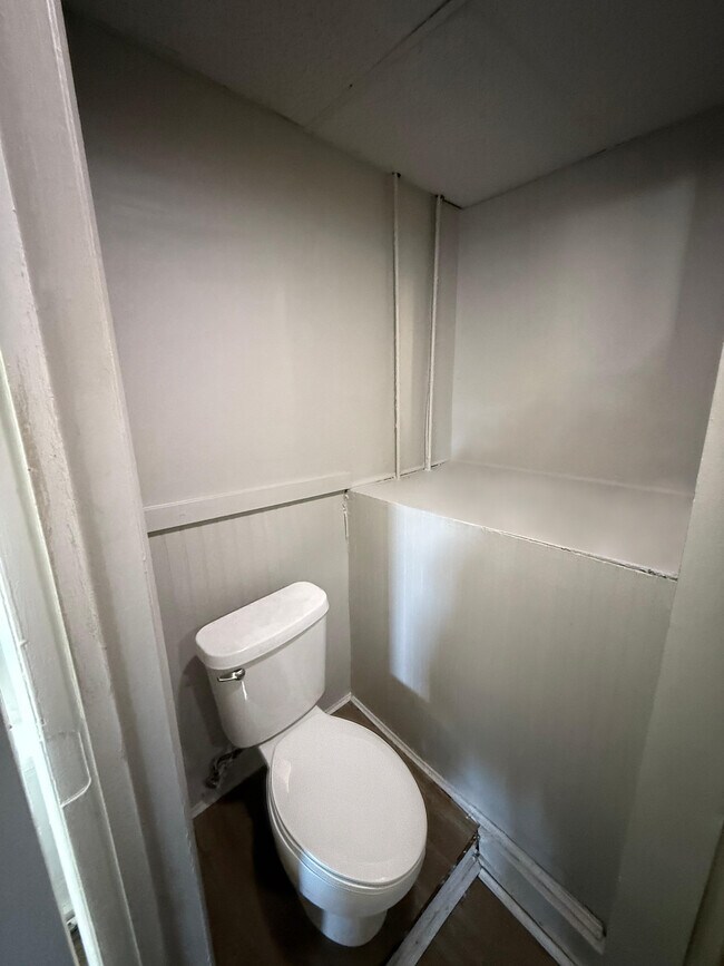 164 Main St unit 1R, Cohoes, NY 12047 - photo 5