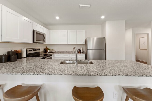 4446 Carey Blvd, Chipley, FL 32428 - photo 4