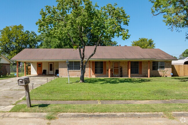 Many homes in Martin Park come with attached carports.