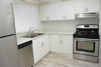 7035 NW 186th St Unit 502, Hialeah, FL 33015