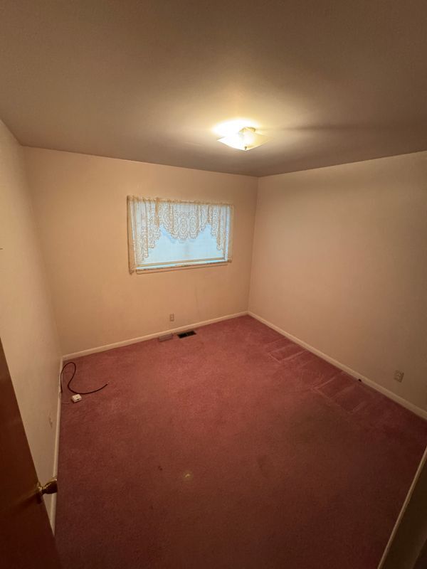 28556 Milton Ave, Warren, MI 48092 - photo 7