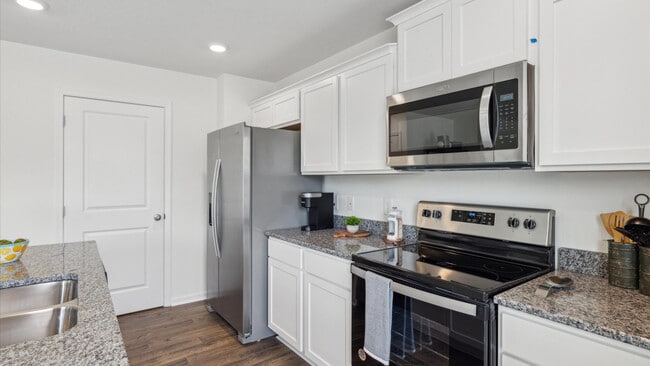 2435 Limelight Ln, Knoxville, TN 37924 - photo 3