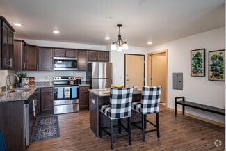 1690 Premier Dr, Mankato, MN 56001